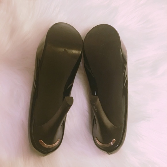 MICHAEL KORS practically new open toed Black Heel - Picture 7 of 8